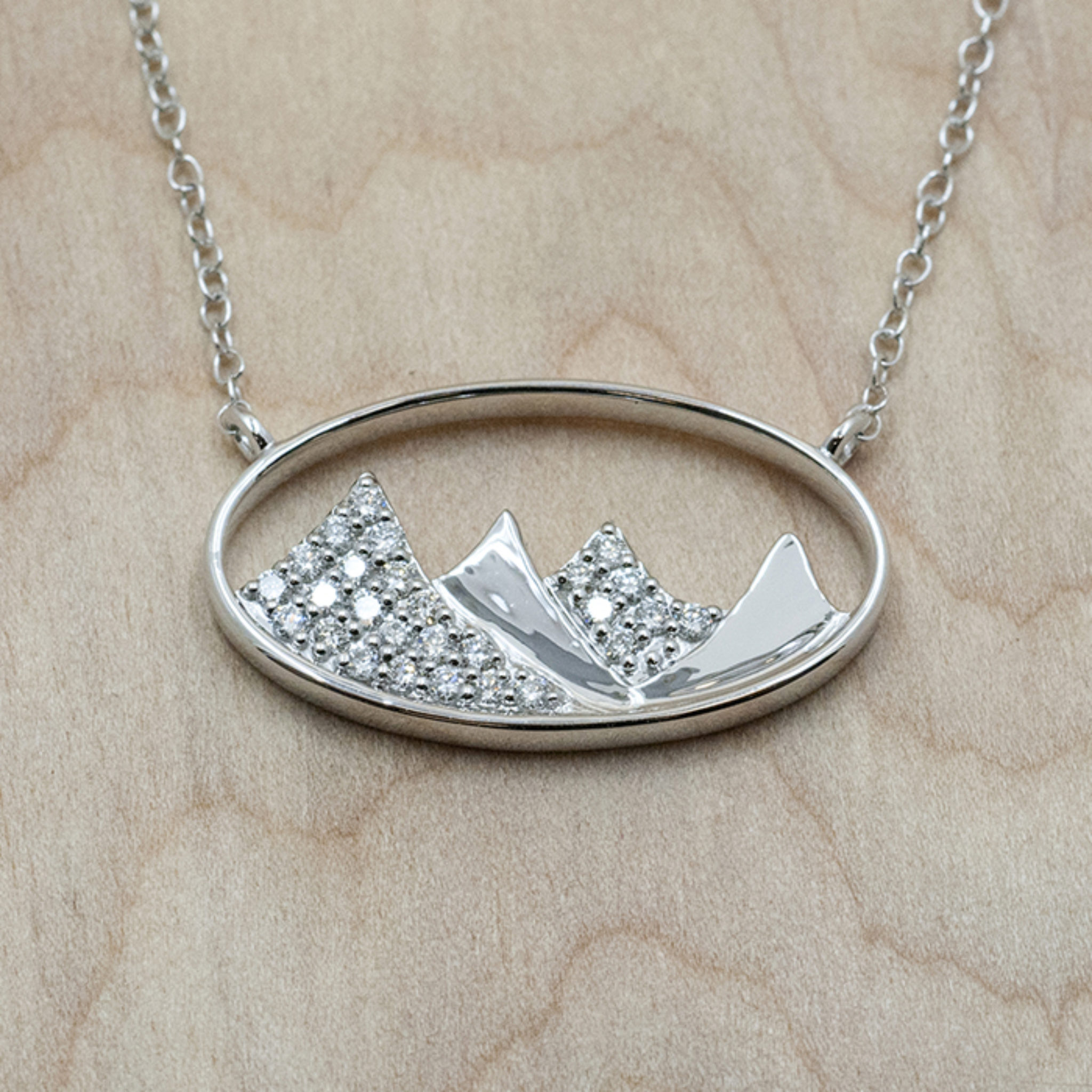 Horse Necklace Dale’s Jewelers