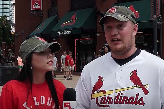 Cardinals fans flock to Busch for ceremony honoring Molina and