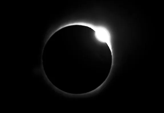 Aprileclipse1
