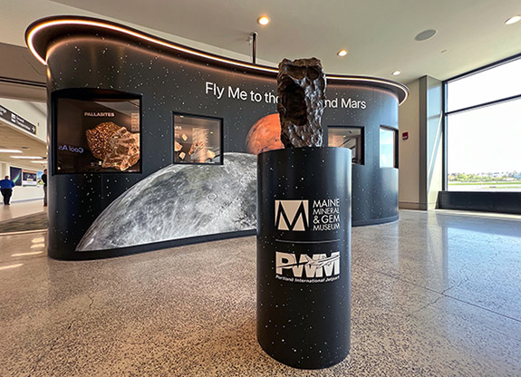 Flymetothemoon1b
